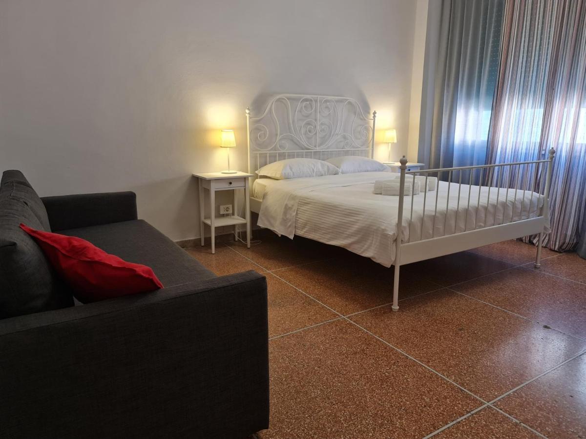 Lc Gramsci Guest House Self Check-In Pisa Exteriör bild