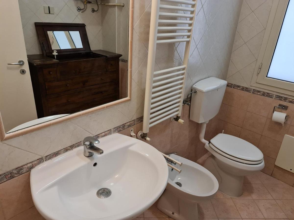 Lc Gramsci Guest House Self Check-In Pisa Exteriör bild